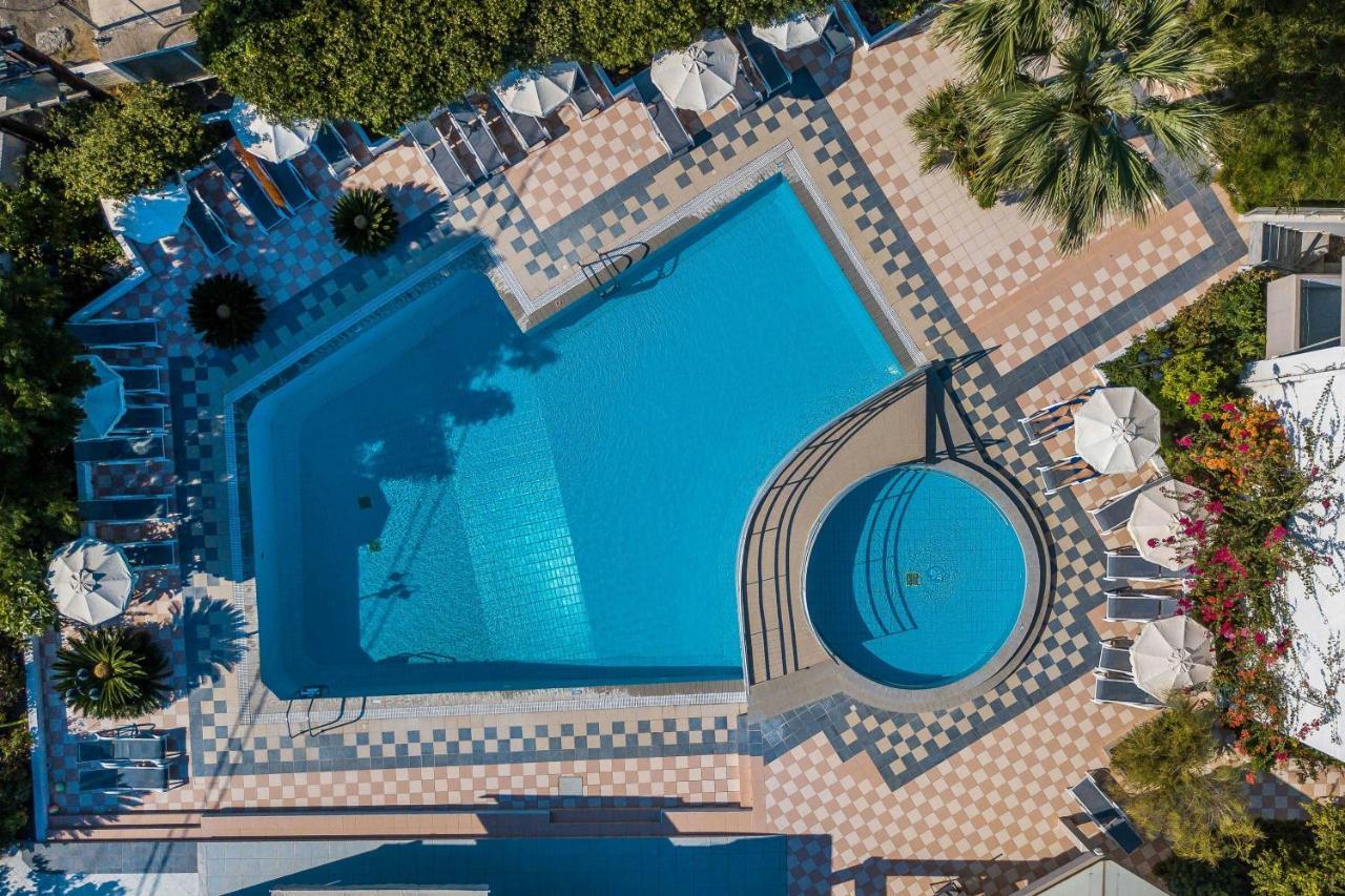 Irinna Hotel-Apartments ฟาลิรากี ภายนอก รูปภาพ