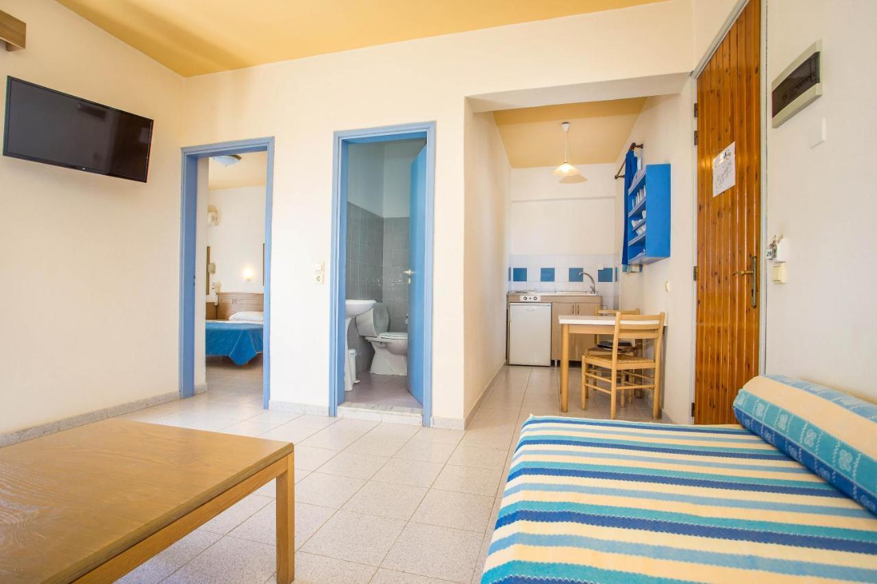 Irinna Hotel-Apartments ฟาลิรากี ภายนอก รูปภาพ