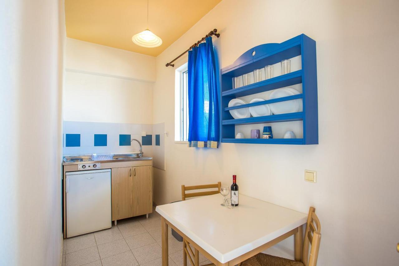 Irinna Hotel-Apartments ฟาลิรากี ภายนอก รูปภาพ